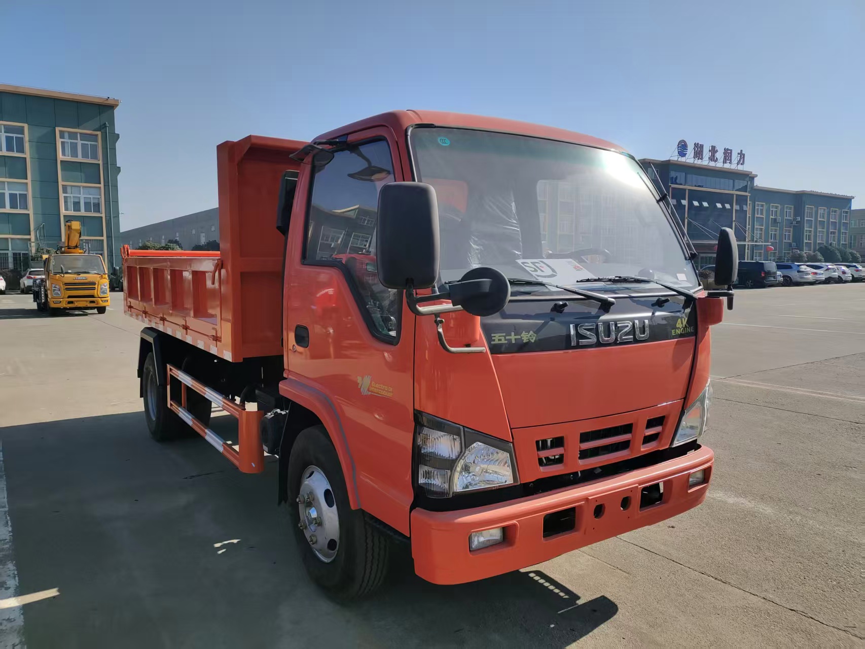 庆铃五十铃600P自卸车